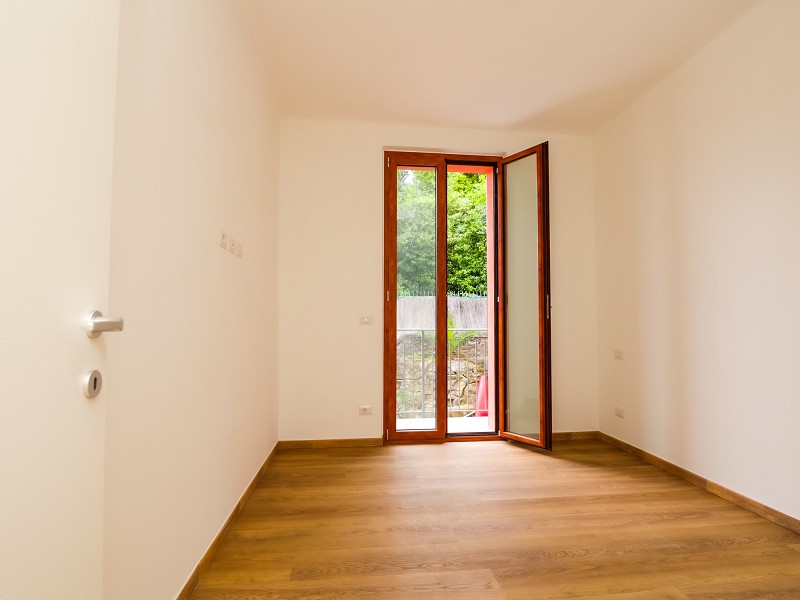 Camera da letto matrimoniale con balcone